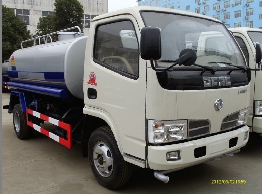 【黃南 海南 果洛】哪里有賣東風(fēng)140尖頭混凝土攪拌車