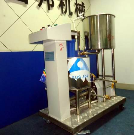 廠家直銷洗潔精生產(chǎn)設(shè)備 小型洗潔精生產(chǎn)機(jī)器