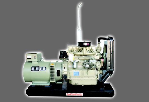 560KW節(jié)能環(huán)保型柴油發(fā)電機(jī)星光順發(fā)火熱供應(yīng)中！機(jī)組品質(zhì)保證！