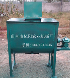 曲阜豬飼料攪拌機(jī)，立式豬飼料攪拌機(jī)，臥式豬飼料攪拌機(jī)廠家