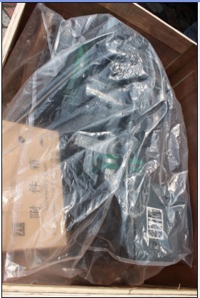 柳州ZF變速箱，6WG200，4WG200變速箱總成和配件供應(yīng)
