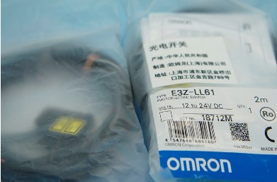 成都日本歐姆龍PLC，微動(dòng)開(kāi)關(guān)Z-15GW22-B  微動(dòng)開(kāi)關(guān)