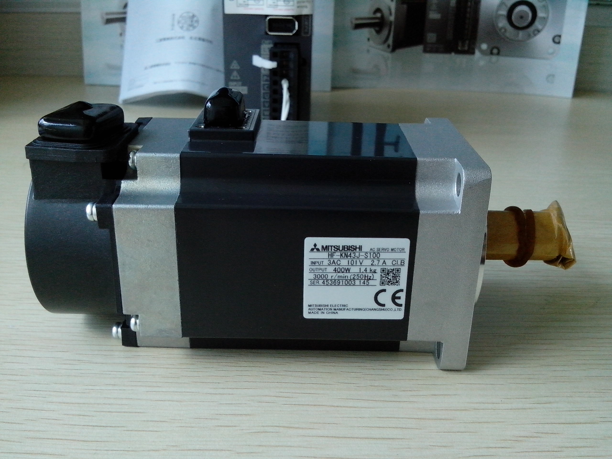 三菱伺服電機HF-KN13J-S100+MR-JE-10A特價促銷
