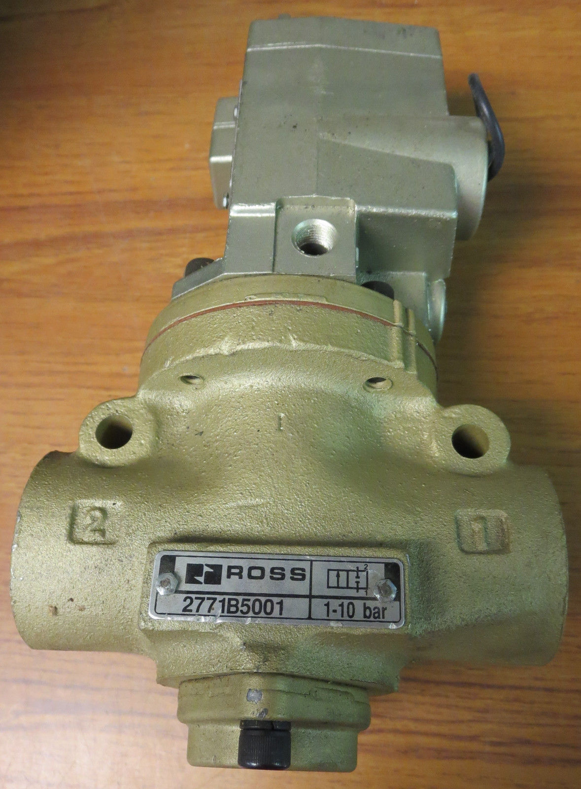 Bender	IR425-D4-2 ac230V