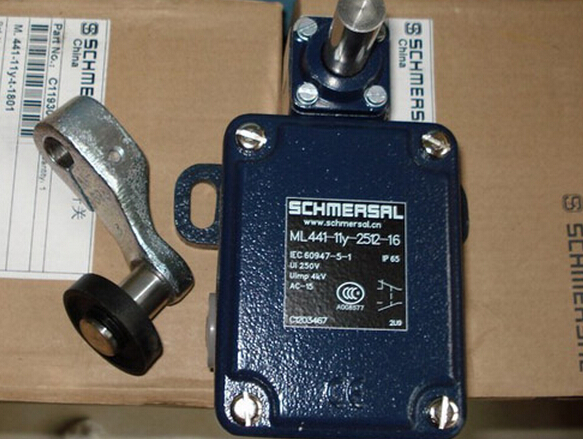 SCHMERSAL ML441-11y-2512-16_P(gun)