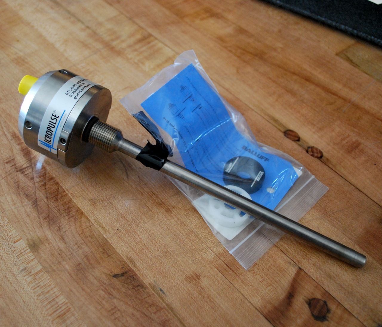 BTL5-S174-M0245-S-SA346-K30位移傳感器