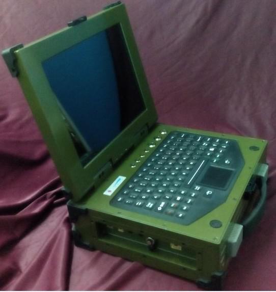 上翻蓋14寸軍品便攜機(jī)，便攜機(jī)可內(nèi)置主板及客戶配件組成便攜儀器