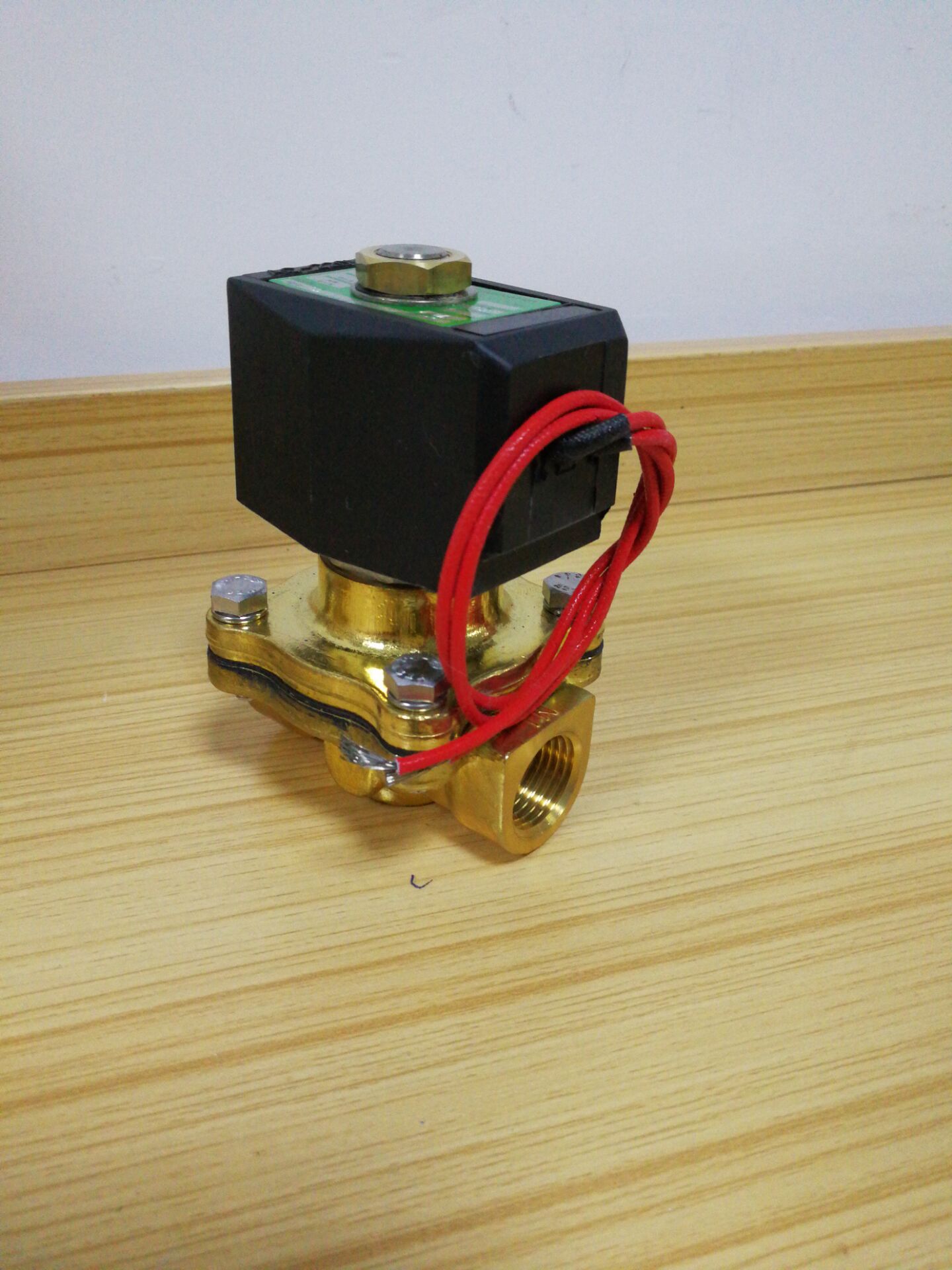 普大喜奔臺灣YTM電磁閥價格合理 現(xiàn)貨PSW-15-215