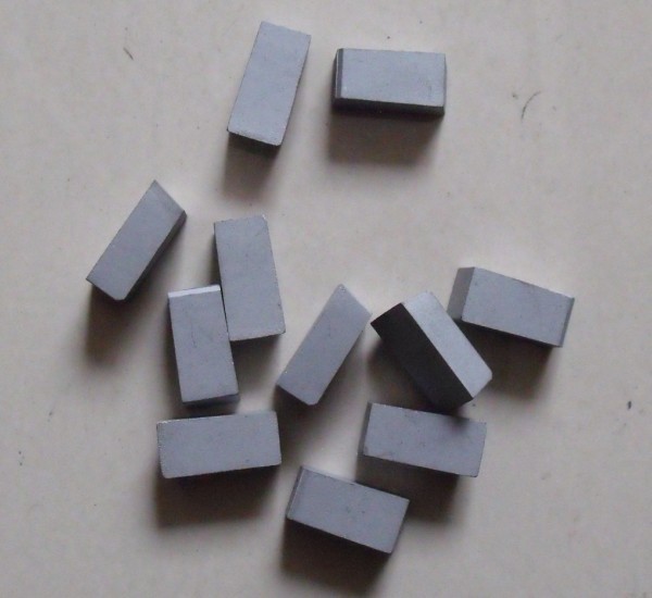 YT758/D240ϽƬ