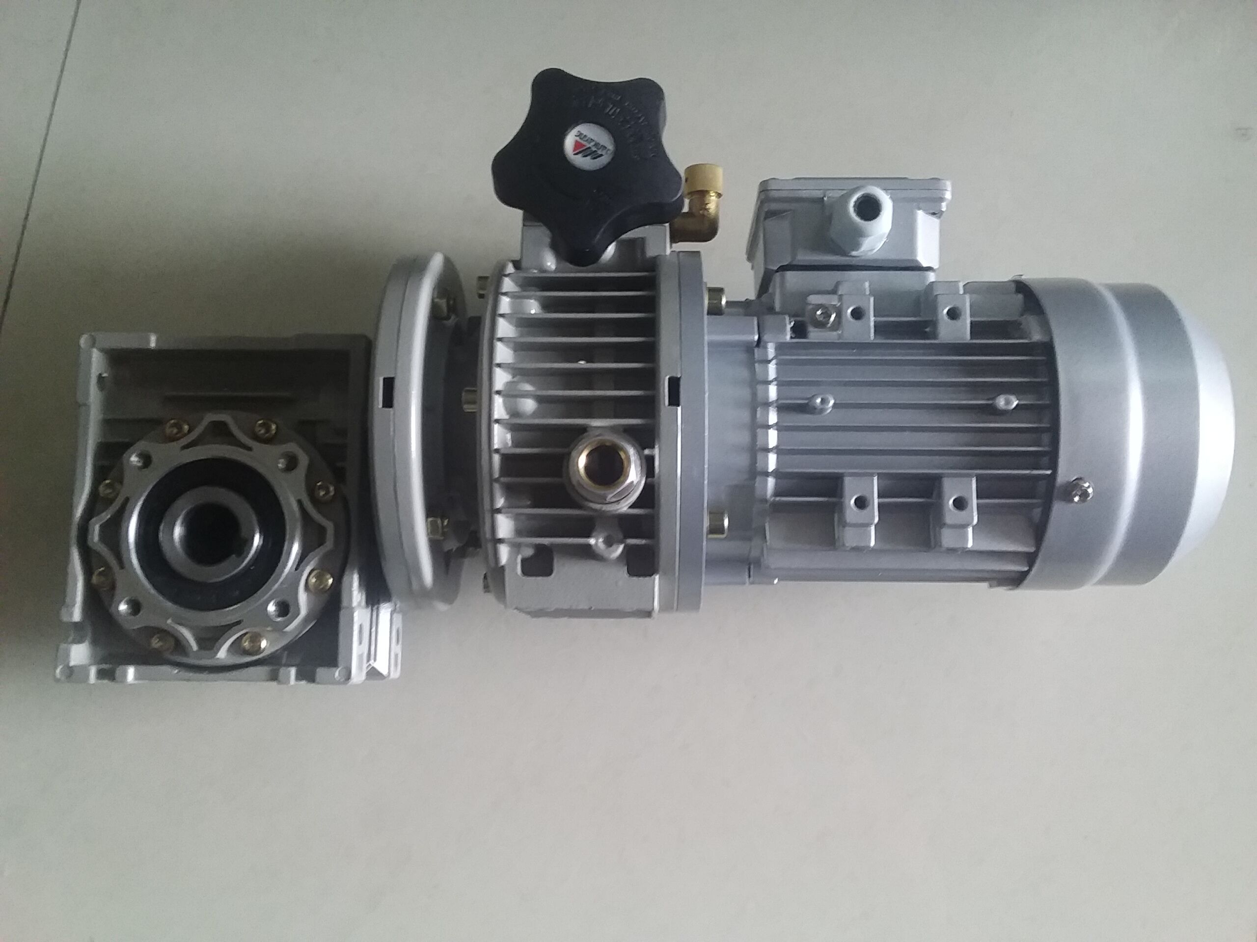 優(yōu)質71B5三相UDL005無極調速電機什么價格