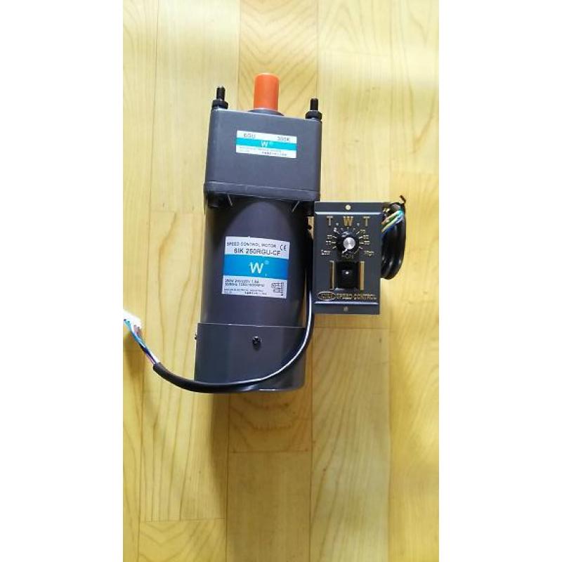 直銷利政牌180W/220V微型單相交流調(diào)速馬達(dá)
