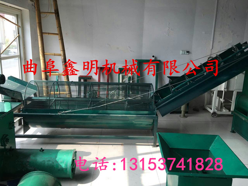 開封高產(chǎn)量木薯洗薯機(jī)報(bào)價(jià) 紅薯木薯清洗機(jī)銷售熱線