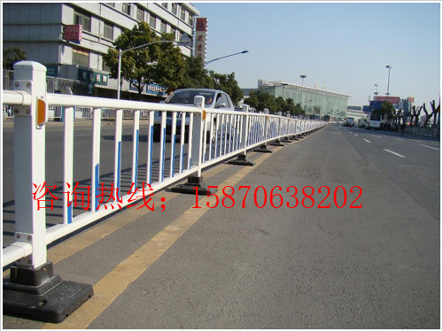 贛州停車場(chǎng)圍墻圍欄 綠化帶隔離欄 玉山縣公園公路護(hù)欄 專車配送