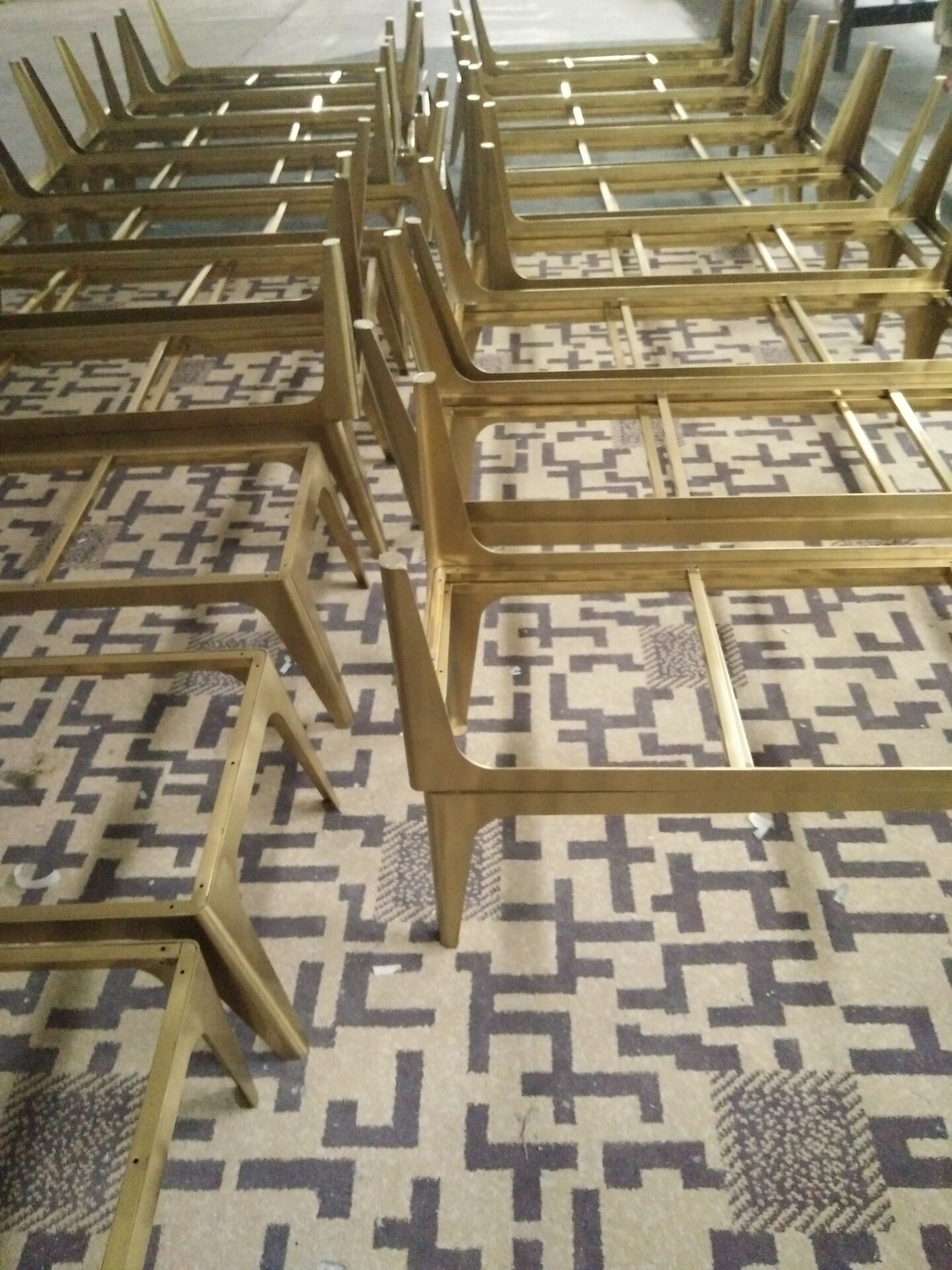 天門(mén)供應(yīng)201不銹鋼板現(xiàn)貨國(guó)標(biāo)供應(yīng)304不銹鋼板新報(bào)價(jià)