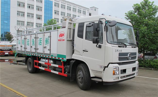 拉海鮮的車淡水魚運輸車