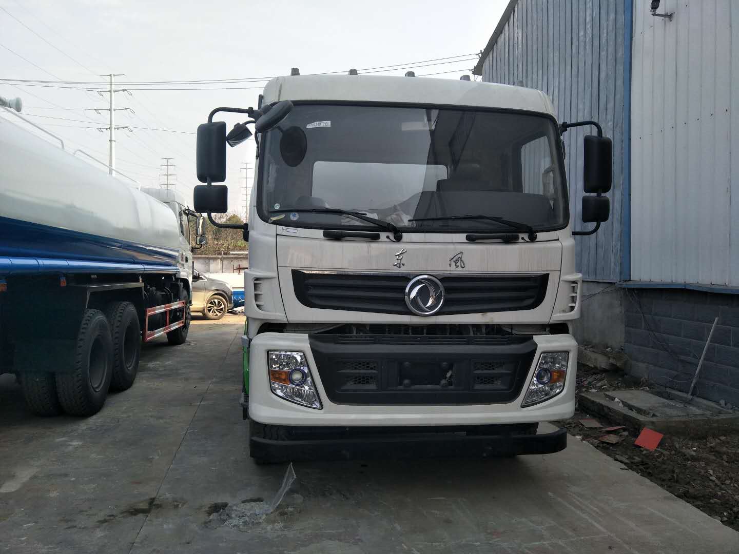陜西山陽國六排放的灑水車打折賣