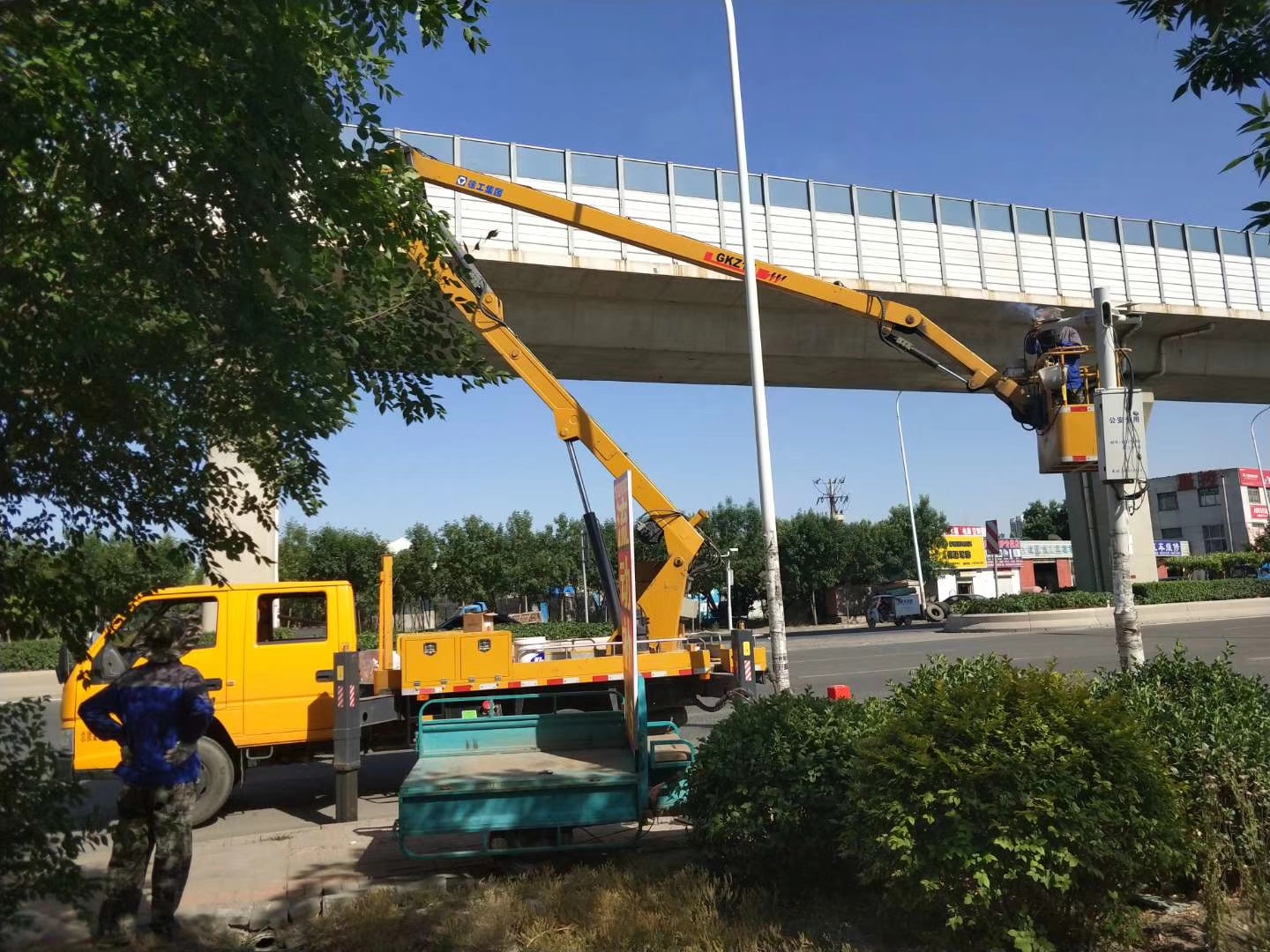 北京高空作業(yè)車出租價格
