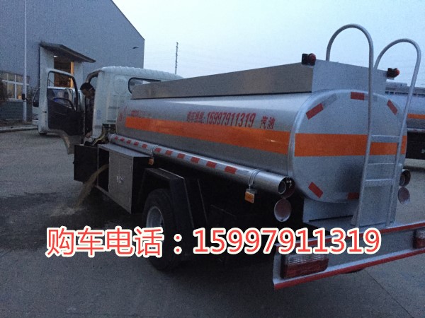 出售鋁合金小三軸油罐車現(xiàn)貨