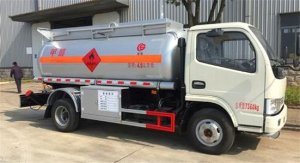 小型甲醇罐車廠家直銷