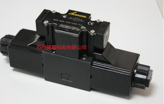 MJCS-03WLL臺灣銳力REXPOWER壓力繼電器，距管廊柱中心線0.6m。
