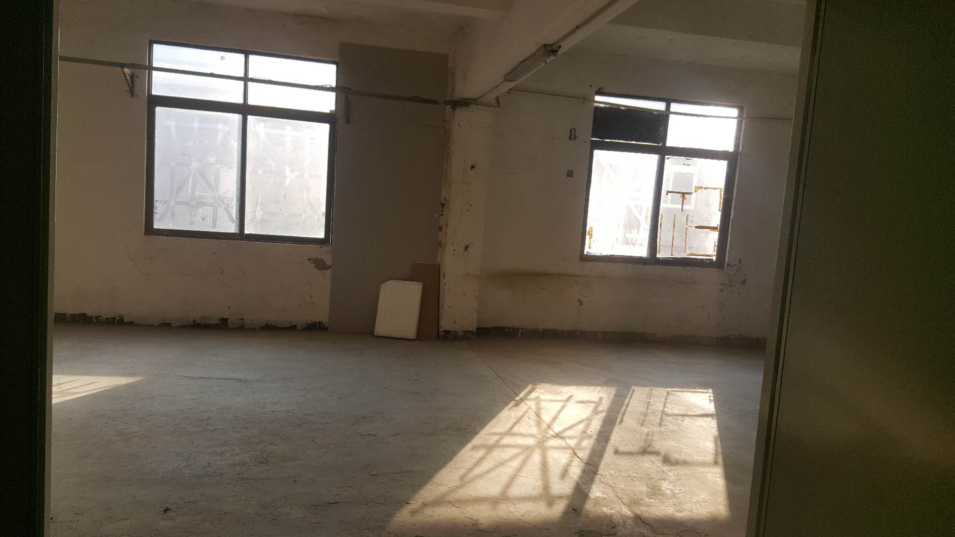 深圳小倉庫寄存家具哪里有？
