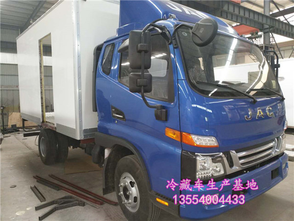 冷藏車肉鉤哪里有賣的_遂寧冷凍車介紹
