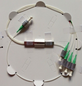 供應1310nm/1064nm/1550nm1x4單模光纖分束器分路(微型封裝)