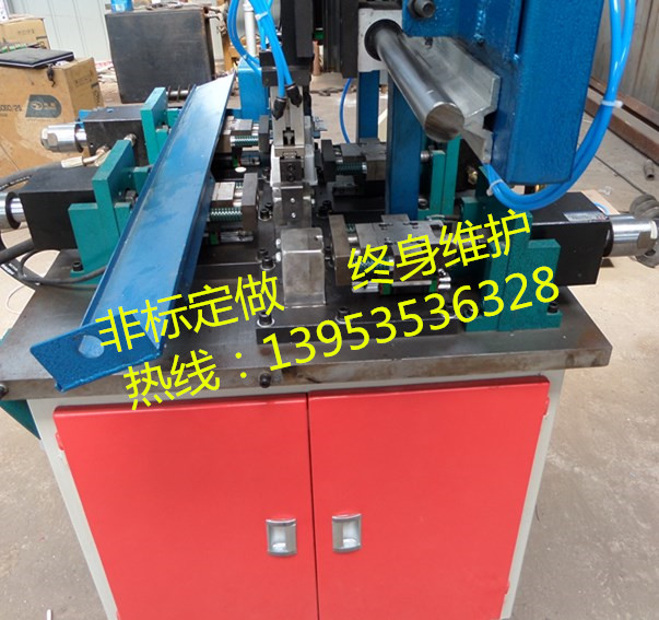 PVC接線盒自動(dòng)沖孔機(jī) 可換模具接線盒自動(dòng)沖孔機(jī)匯金達(dá)終身維護(hù)