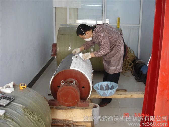 滄州鴻鵬輸送大量生產(chǎn) 陶瓷滾筒 陶瓷托輥 改向滾筒 帶式輸送