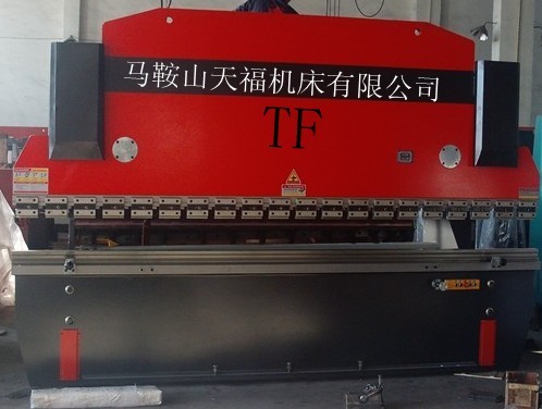 數(shù)控折彎機(jī)模具定做，【遲道娣折彎機(jī)模具型號便宜定做價】