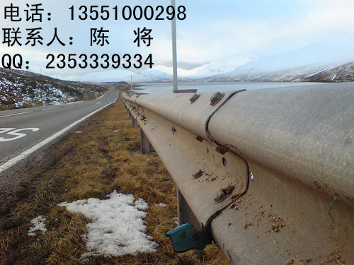 公路波形梁護(hù)欄邊坡防護(hù)欄柵欄護(hù)欄