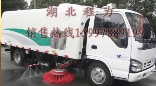 東風(fēng)小霸王5-14立方洗掃車掃路車沖洗清掃于一體實現(xiàn)多功能化
