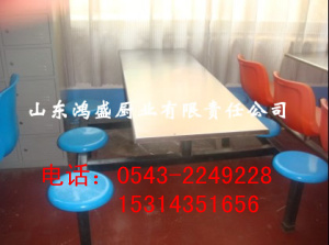 【平陰區(qū)餐桌椅生產(chǎn)廠家,四連體餐桌多少錢(qián)在線，濟(jì)陽(yáng)縣食餐桌椅報(bào)價(jià)】