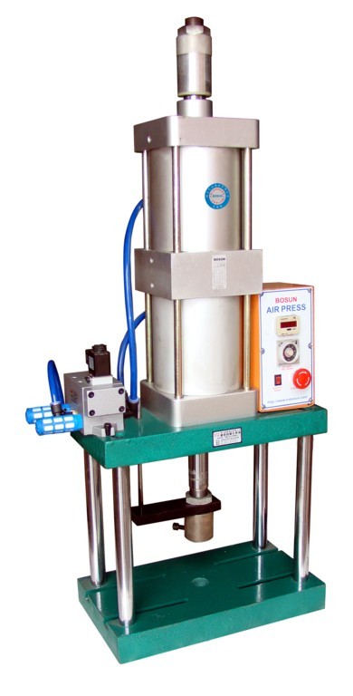 氣動壓力機、產(chǎn)生壓力500公斤、可非標(biāo)訂做