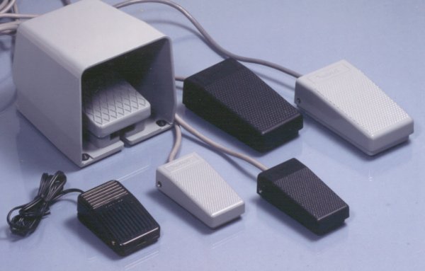 KOINO腳踏開(kāi)關(guān)KH-8115 撥動(dòng)開(kāi)關(guān)KH-TS-42A KH-TS-42A