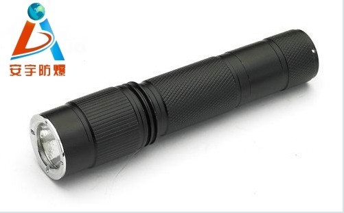 JW7620固態(tài)微型強光防爆電筒