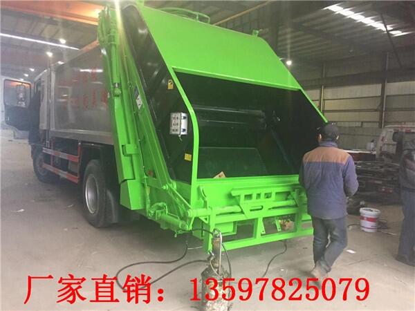6方掛桶垃圾車報(bào)價(jià)_5方勾臂式垃圾車報(bào)價(jià)