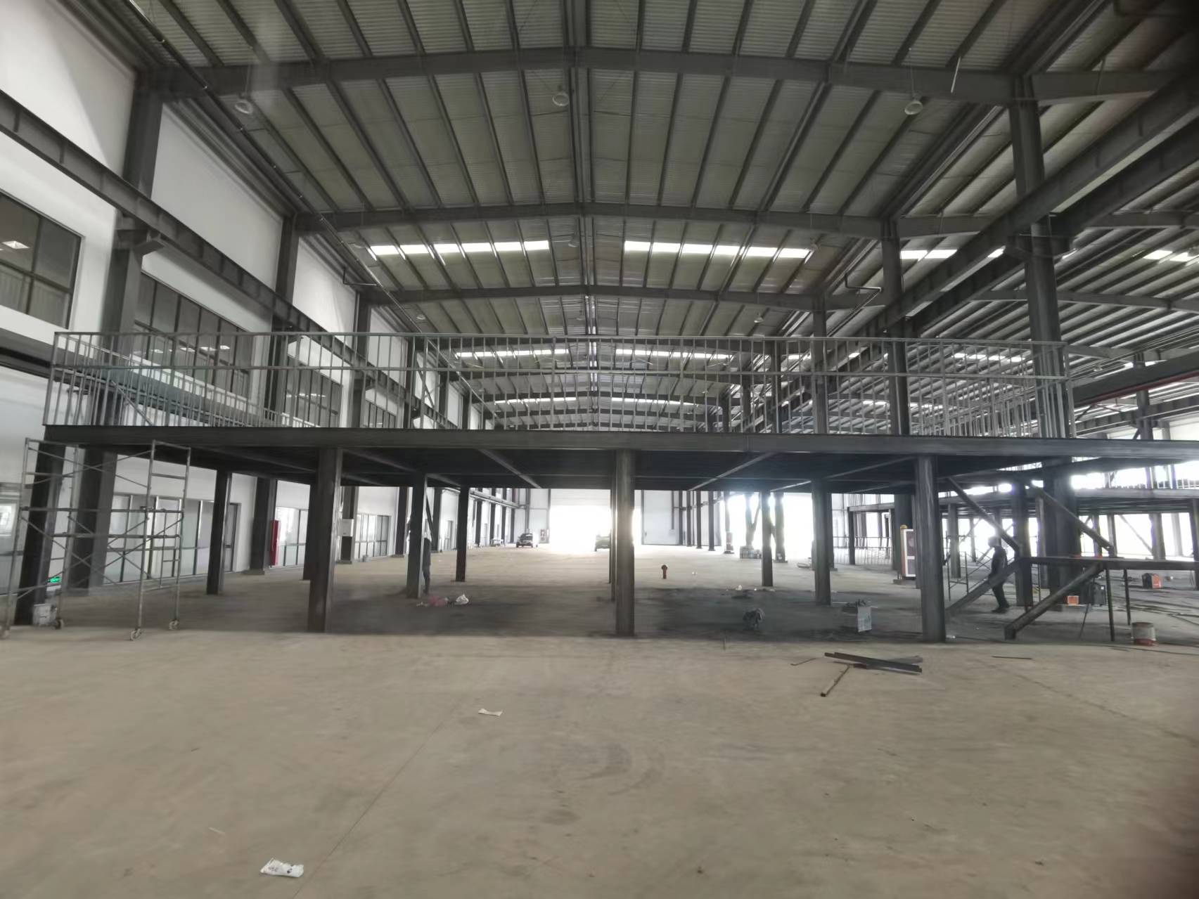北京搭建室內(nèi)夾層，安裝樓頂加層，樓頂擴建加層