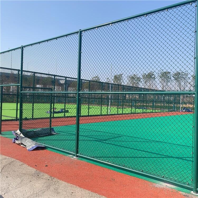 籃球運動場場地圍網籃球場勾花護欄網球場圍網成都廠家