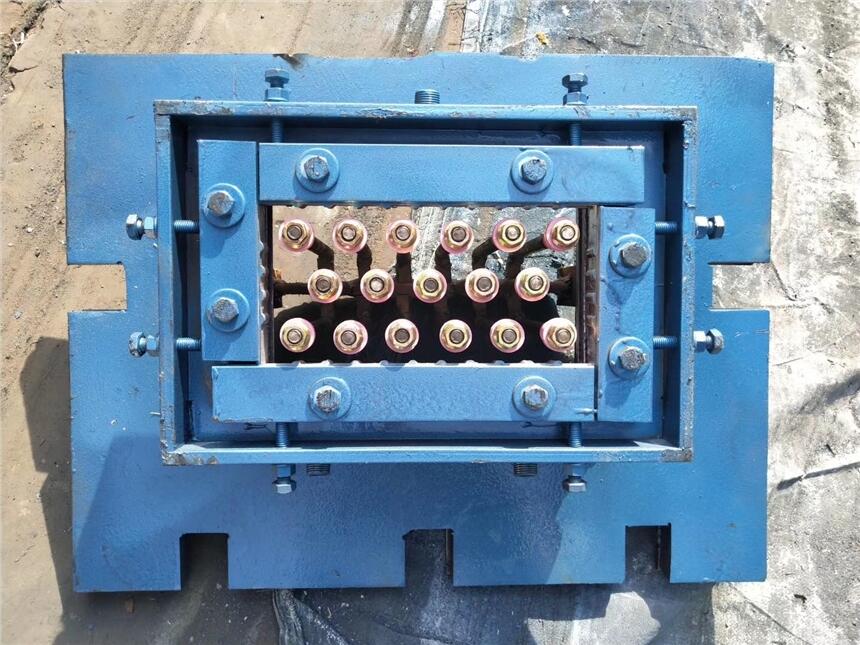 磚廠磚機耐磨機口鎢鋼合金磚機口磚機泥嘴子磚瓦廠出坯口磚機配件