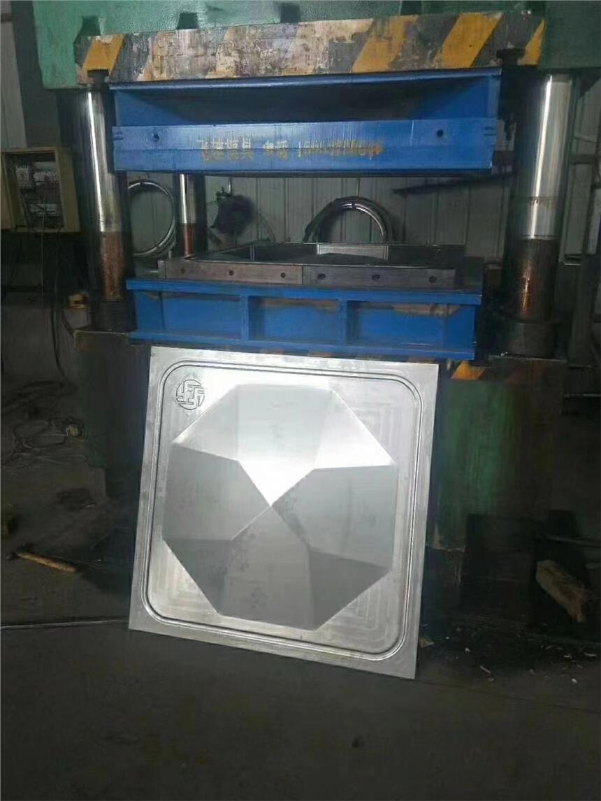 大模水箱模具