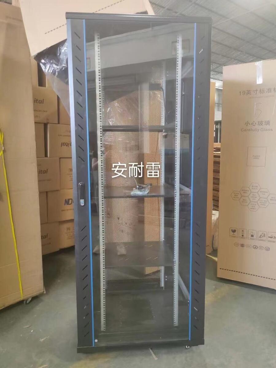 佛山工廠  網(wǎng)絡(luò)機(jī)柜   服務(wù)器機(jī)柜  大量現(xiàn)貨
