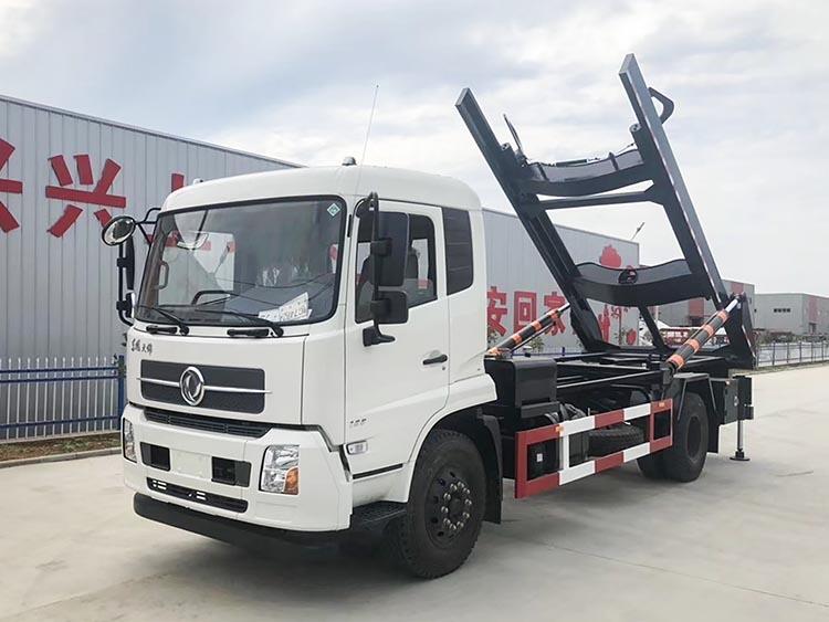 東風(fēng)天錦背罐車，12噸背罐車