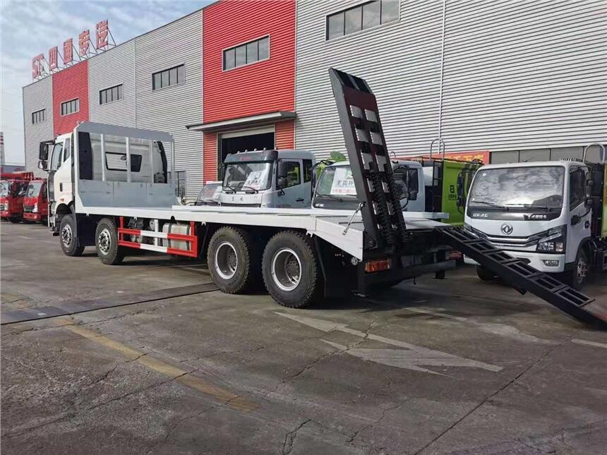 泰州平板運輸車價格，鎮(zhèn)江8噸挖機平板運輸車，淮安15噸平板運輸車，宿遷前四后八平板運輸車