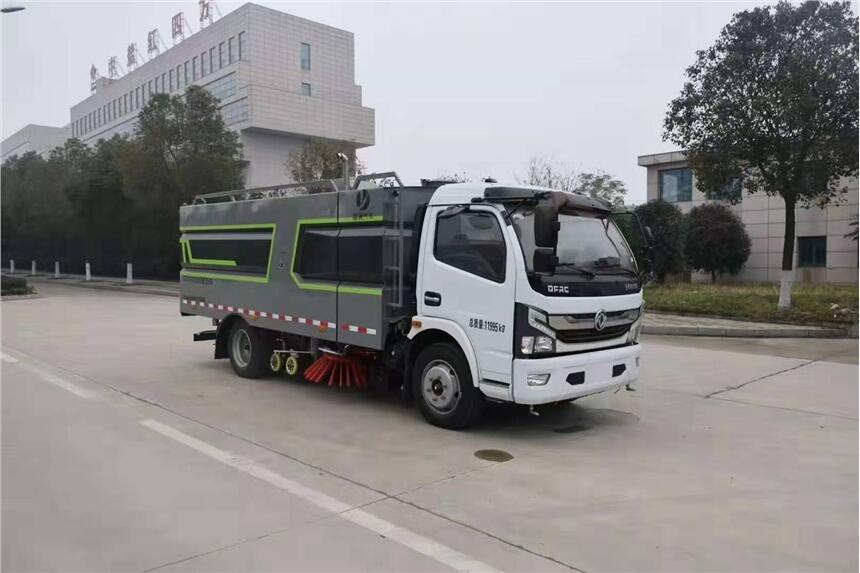 國六新款中型洗掃車，5方水4方塵洗掃車全新上市