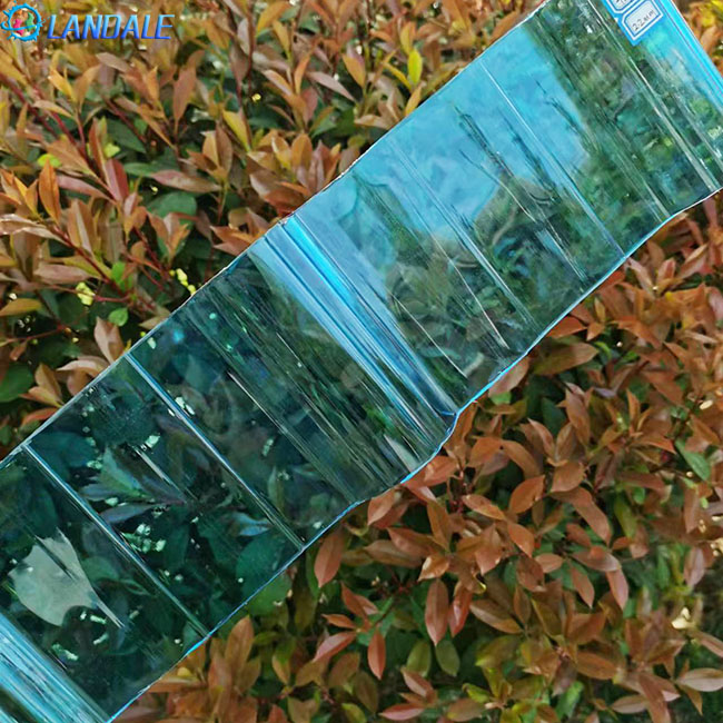 菏澤東明波浪瓦廠家 pc采光瓦透明廠房頂棚陽(yáng)光棚波浪瓦PC梯形瓦