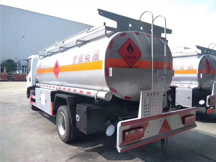 秦皇島國(guó)三流動(dòng)加油車(chē)現(xiàn)車(chē)可上戶(hù)