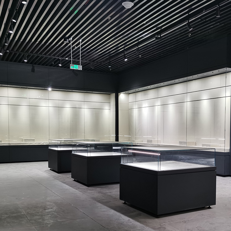 山東私人博物館展柜，山東博物館展柜開啟方式，山東博物館展柜安裝與維護(hù)