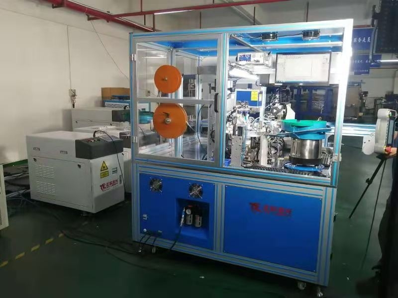 全自動(dòng)紐扣電池激光點(diǎn)焊機(jī)，紐扣電池引腳焊接設(shè)備，焊接生產(chǎn)線