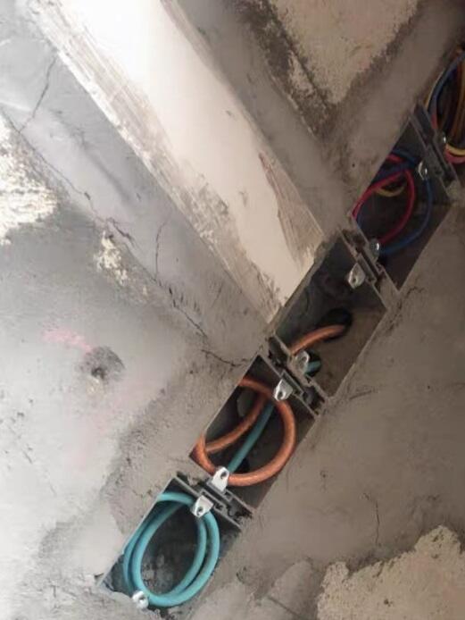 太原市龍城大街維修鐵管漏水師傅安裝馬桶蹲便除臭